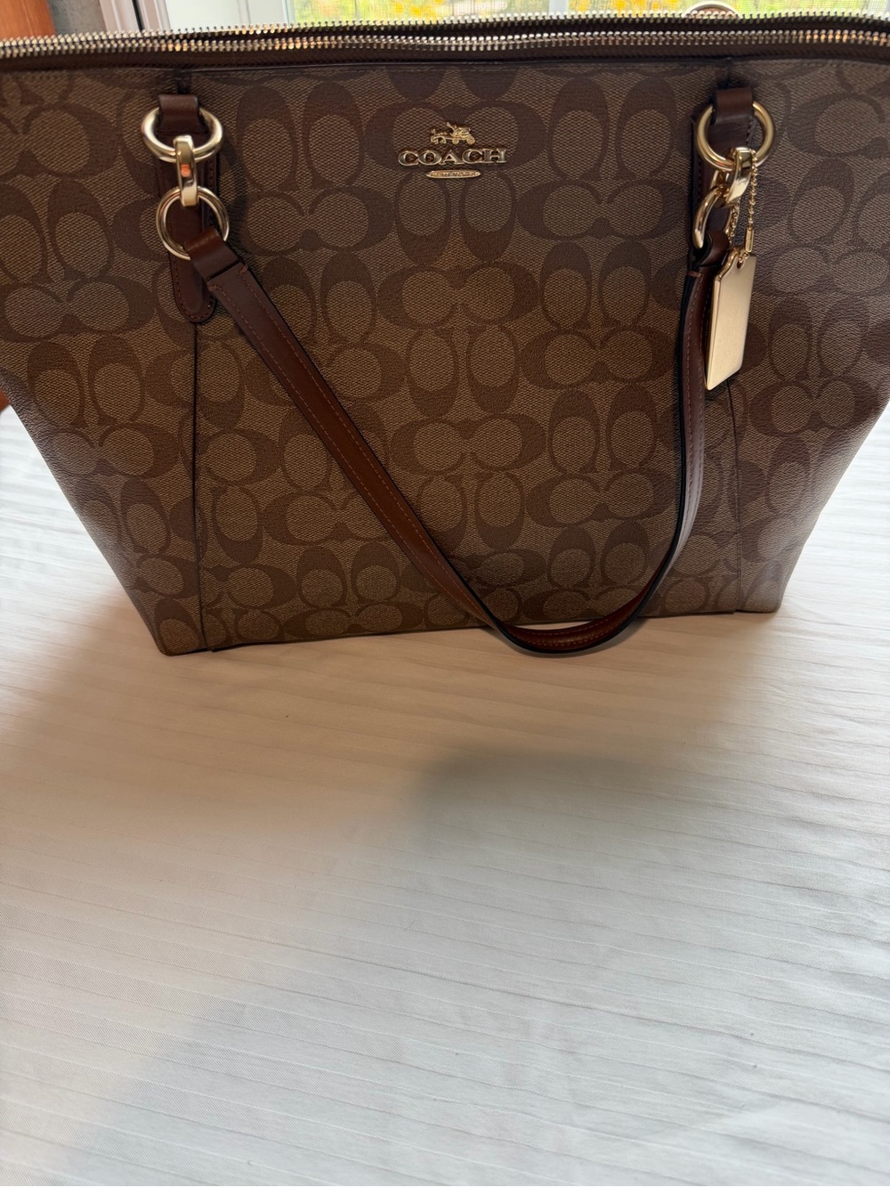 NWT Coach Ava Tote in Signature Canvas Khaki Saddle F58318